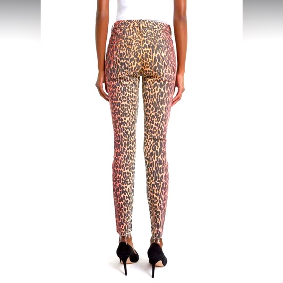 High waisted Looker Fray jeans by MOTHER denim. “Radioactive Paw” print. Size 29 - Picture 2 of 6
